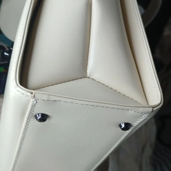 Givenchy Maroquinerie Leather Handbag In Cream Color & Gold Crossbody Chain - Picture 9 of 11